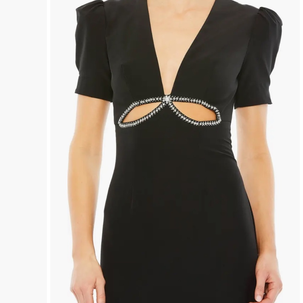 Ieena for Mac Duggal
Embellished Cutout Gown size 12